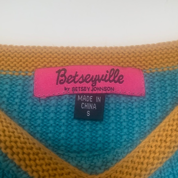 Betsey Johnson Betseyville Sweater - Picture 4 of 7